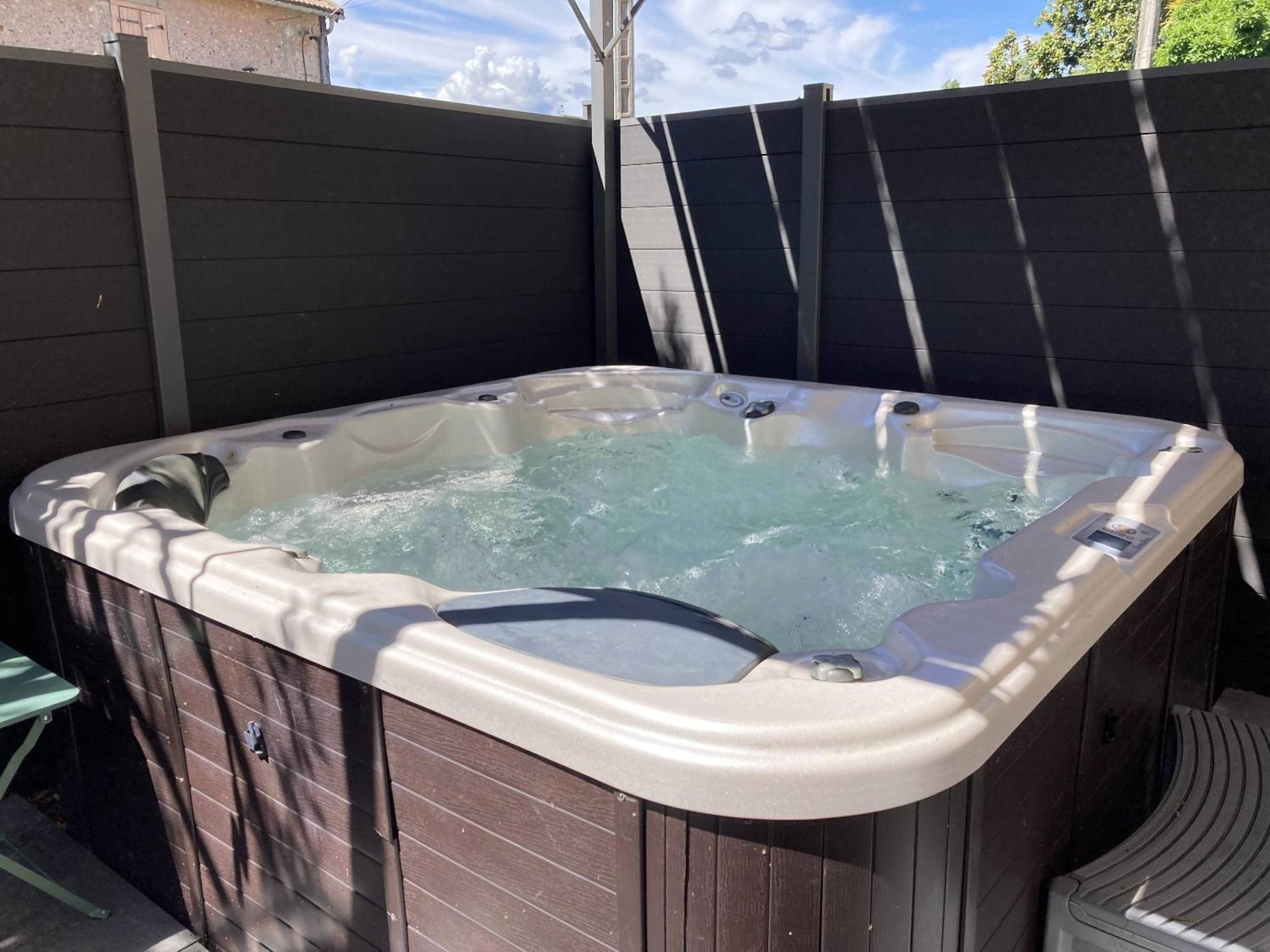Location Appartement Des Pyrenees Borderes-sur-l'Echez Eksteriør bilde