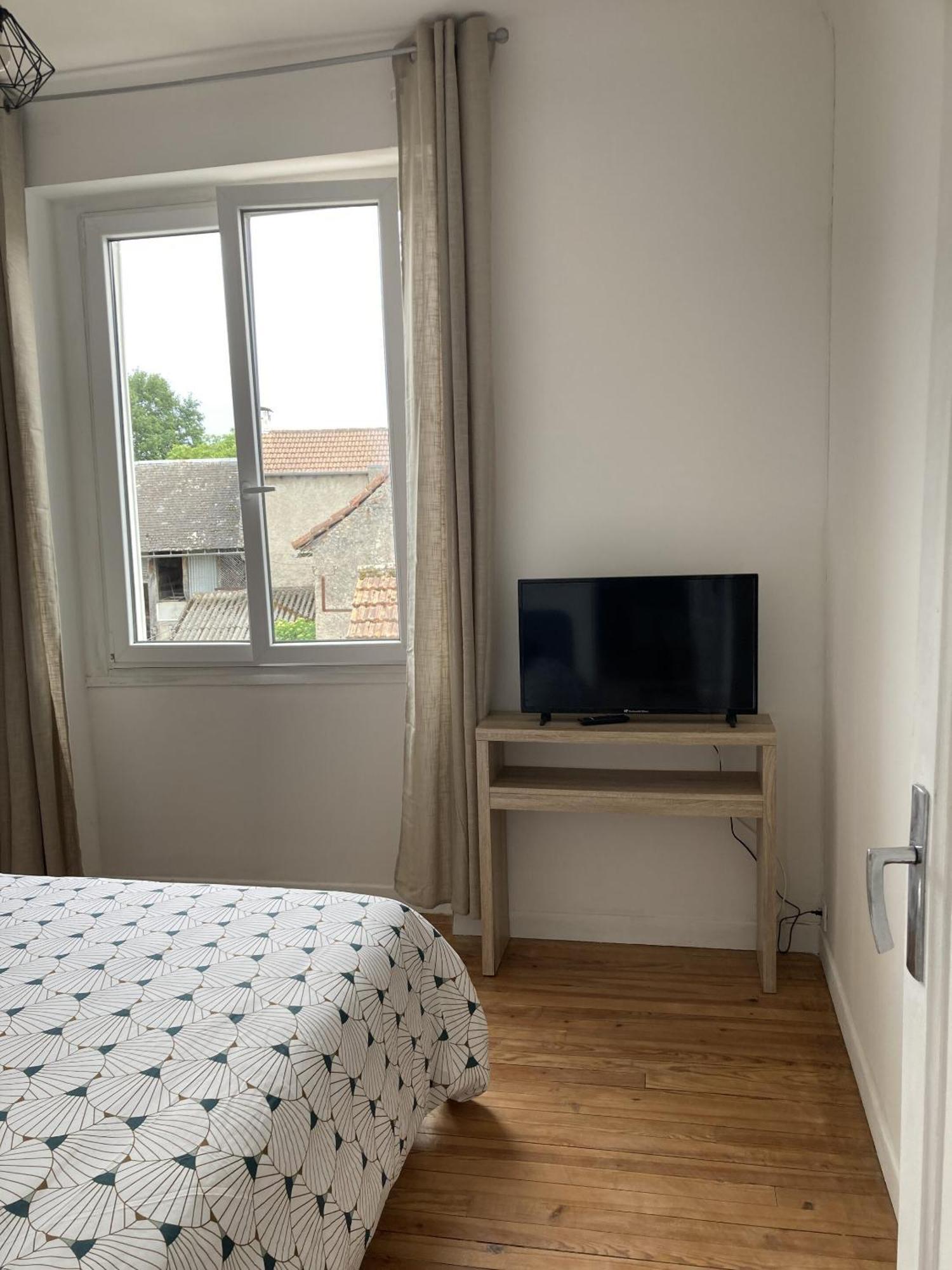 Location Appartement Des Pyrenees Borderes-sur-l'Echez Rom bilde