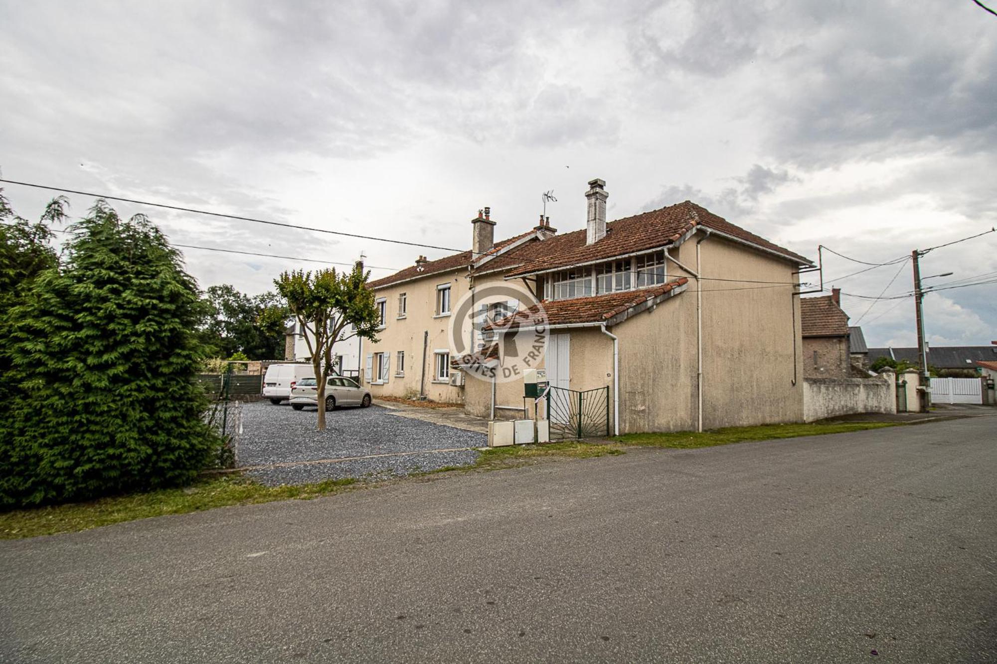 Location Appartement Des Pyrenees Borderes-sur-l'Echez Rom bilde